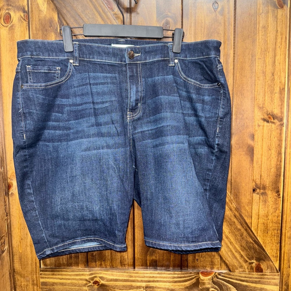 Lane Bryant Jean mid-rise Bermuda shorts.. 10” inseam